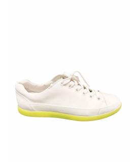 PRADA Низкие кроссовки / кеды