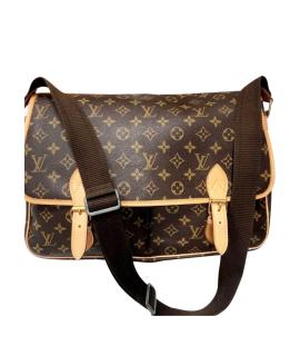LOUIS VUITTON Сумка на плечо