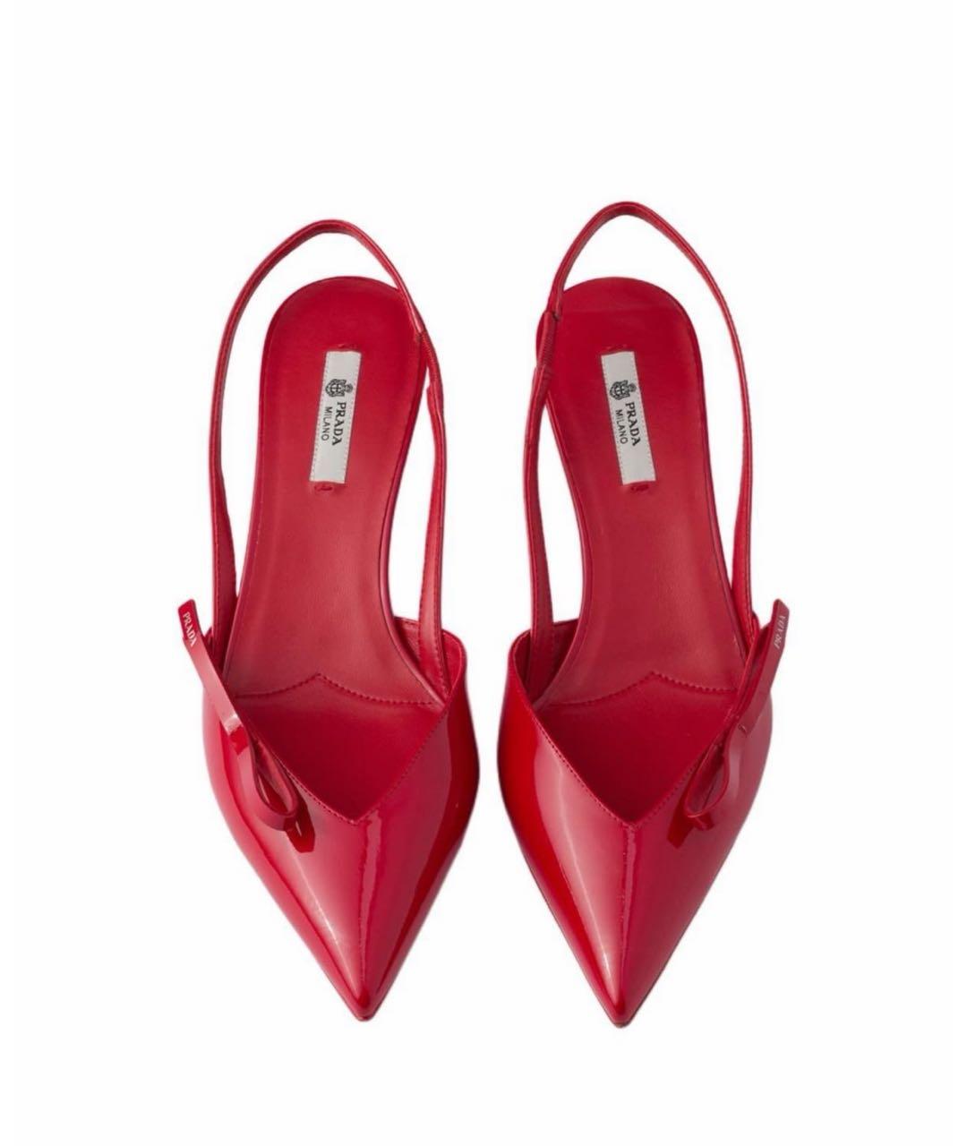 PRADA Красные лодочки на низком каблуке из лакированной кожи, фото 6