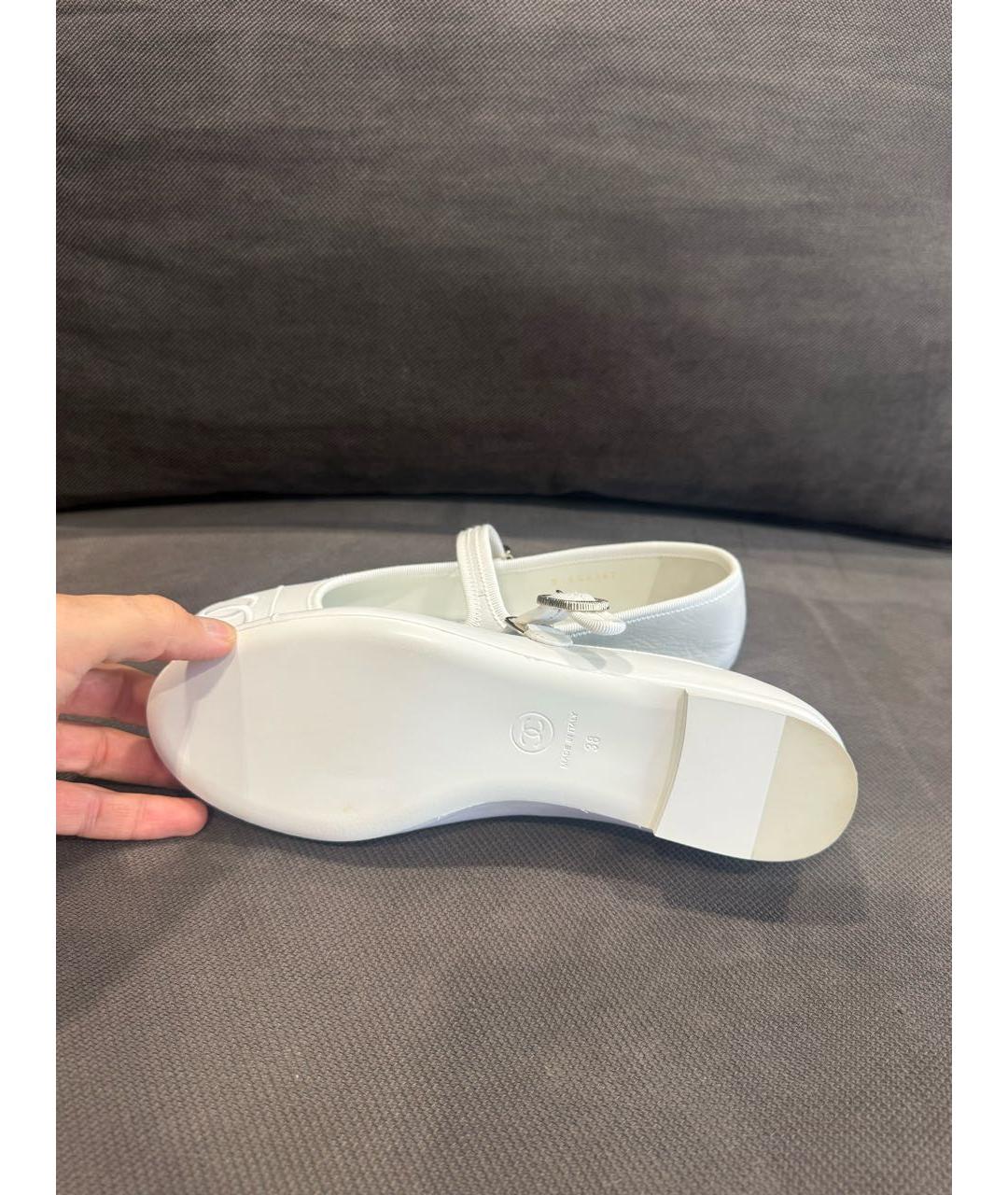 CHANEL Белые кожаные балетки, фото 3