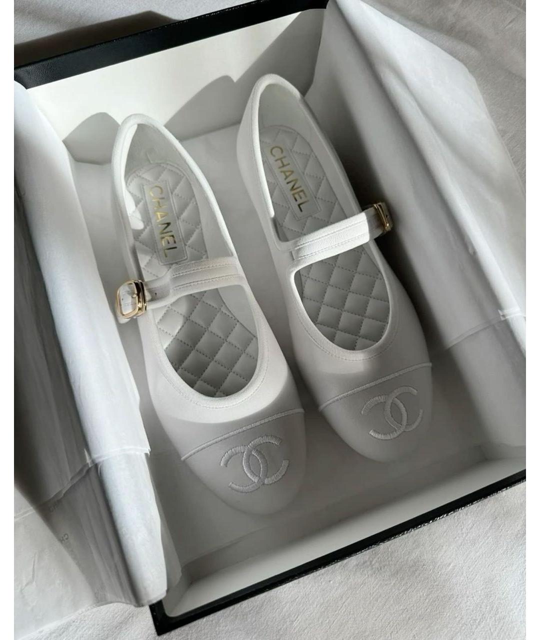 CHANEL Белые кожаные балетки, фото 2