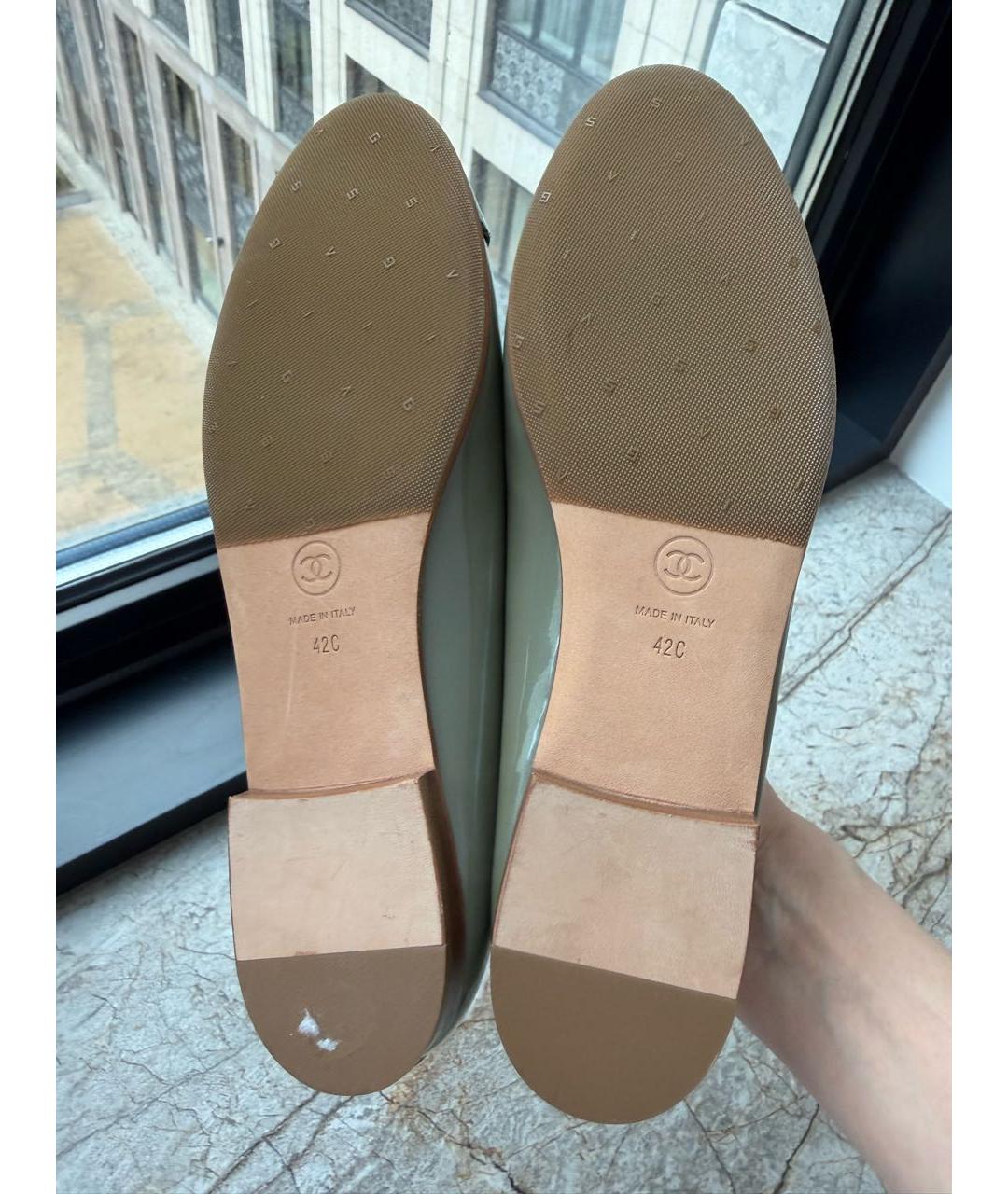 CHANEL Хаки балетки из лакированной кожи, фото 5