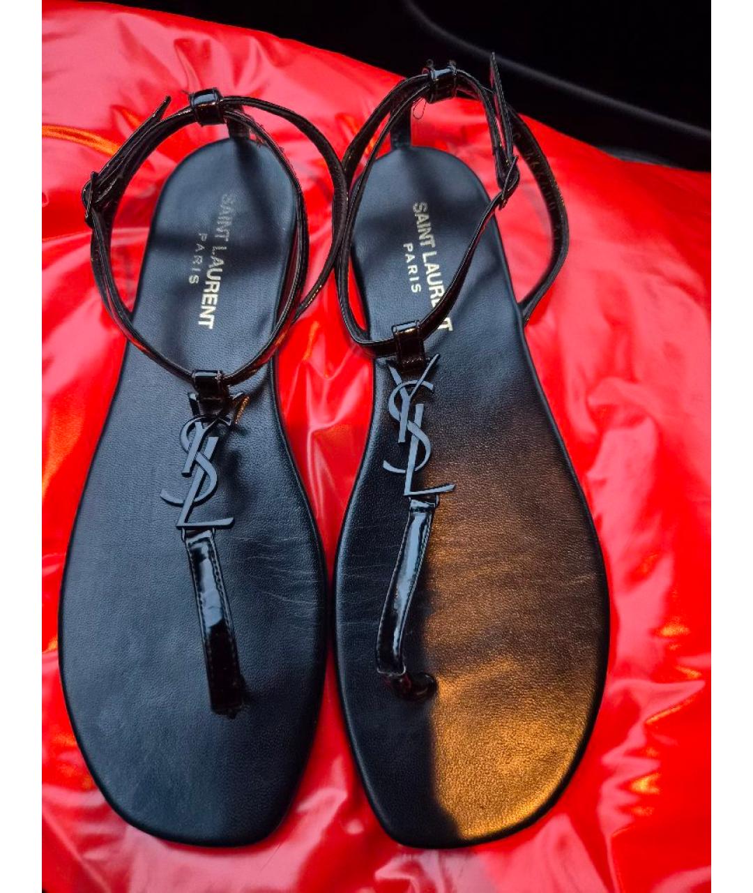 SAINT LAURENT Черные сандалии из лакированной кожи, фото 2