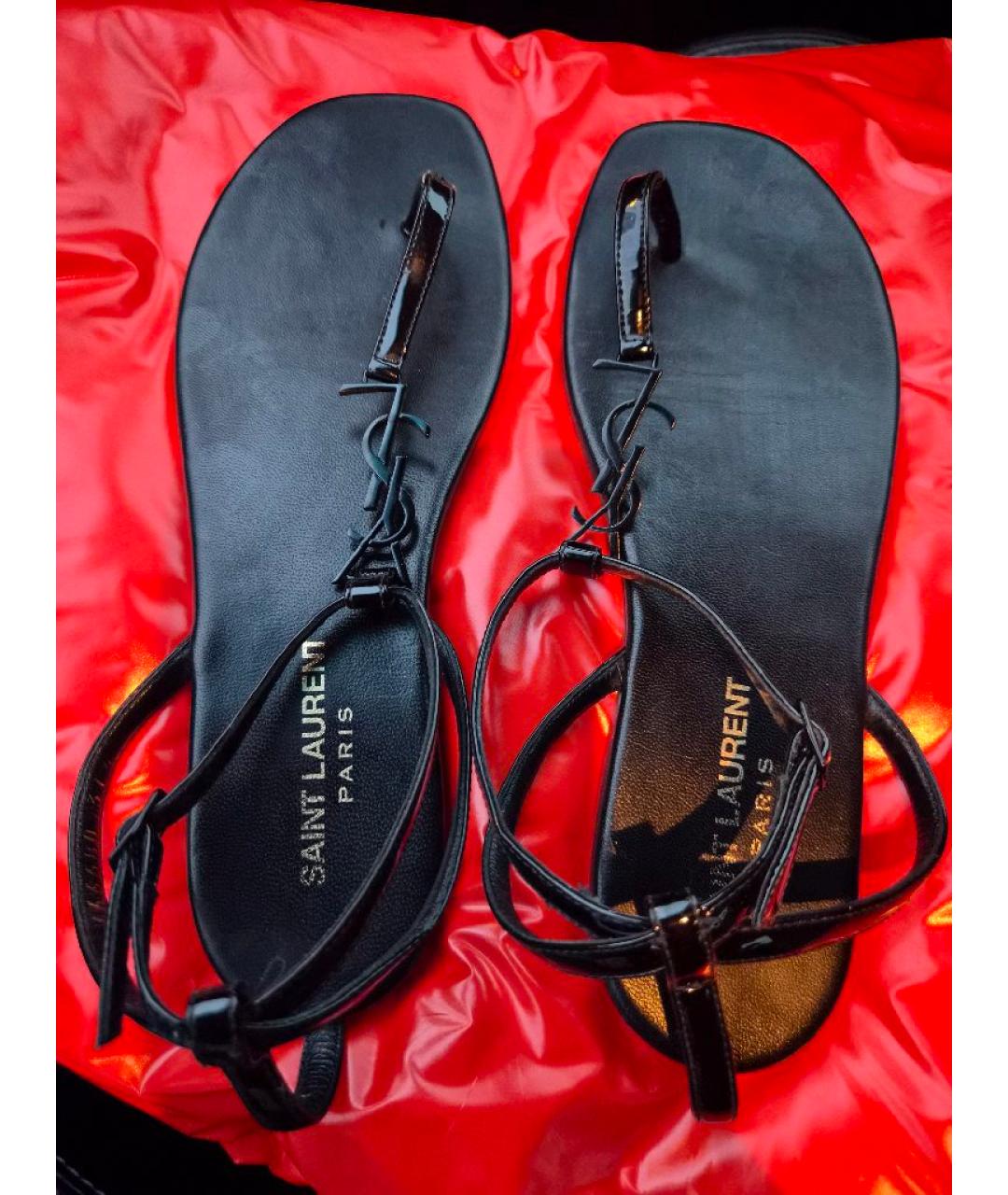 SAINT LAURENT Черные сандалии из лакированной кожи, фото 3