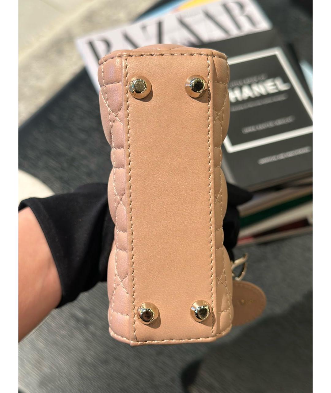 CHRISTIAN DIOR Бежевая кожаная сумка с короткими ручками, фото 6