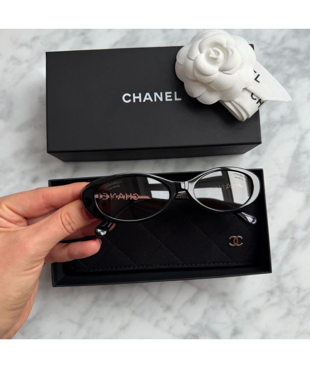 CHANEL Черные пластиковые солнцезащитные очки, фото 3