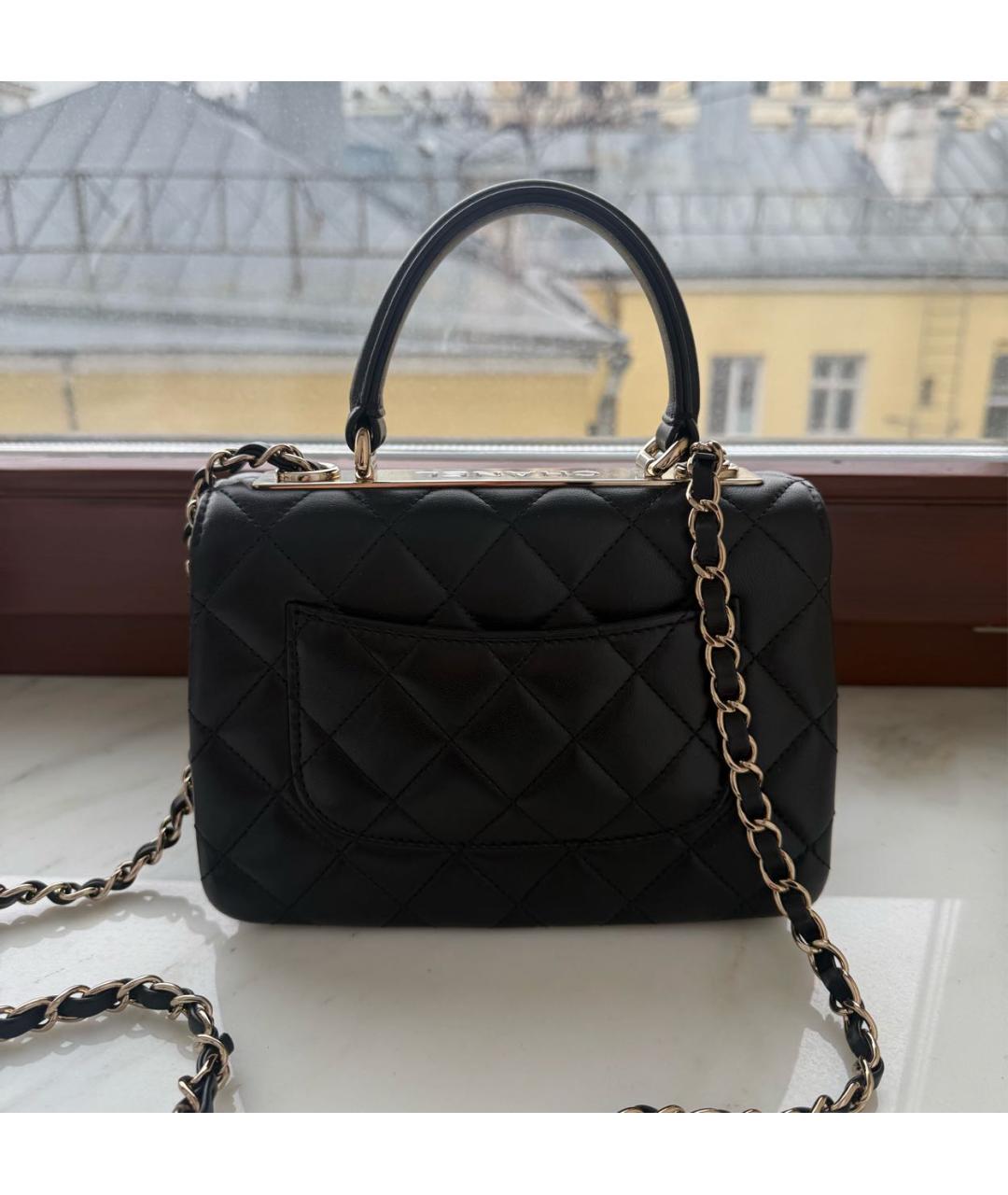 CHANEL Черная кожаная сумка с короткими ручками, фото 2