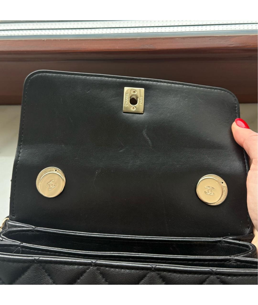 CHANEL Черная кожаная сумка с короткими ручками, фото 5