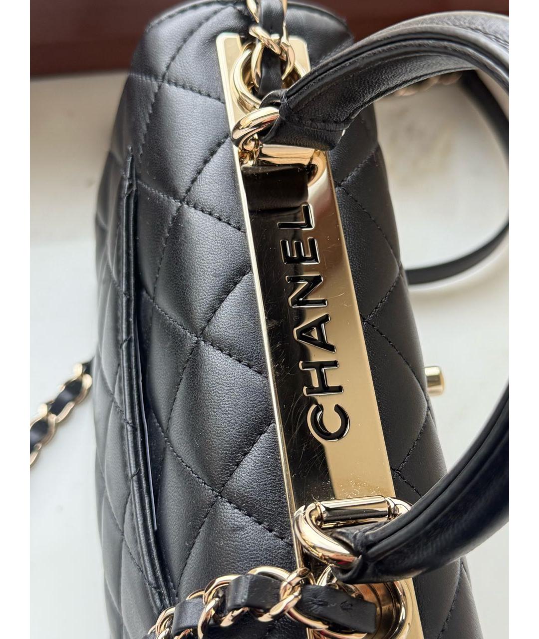 CHANEL Черная кожаная сумка с короткими ручками, фото 4