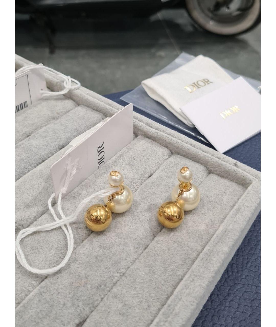 CHRISTIAN DIOR Белые металлические серьги, фото 3