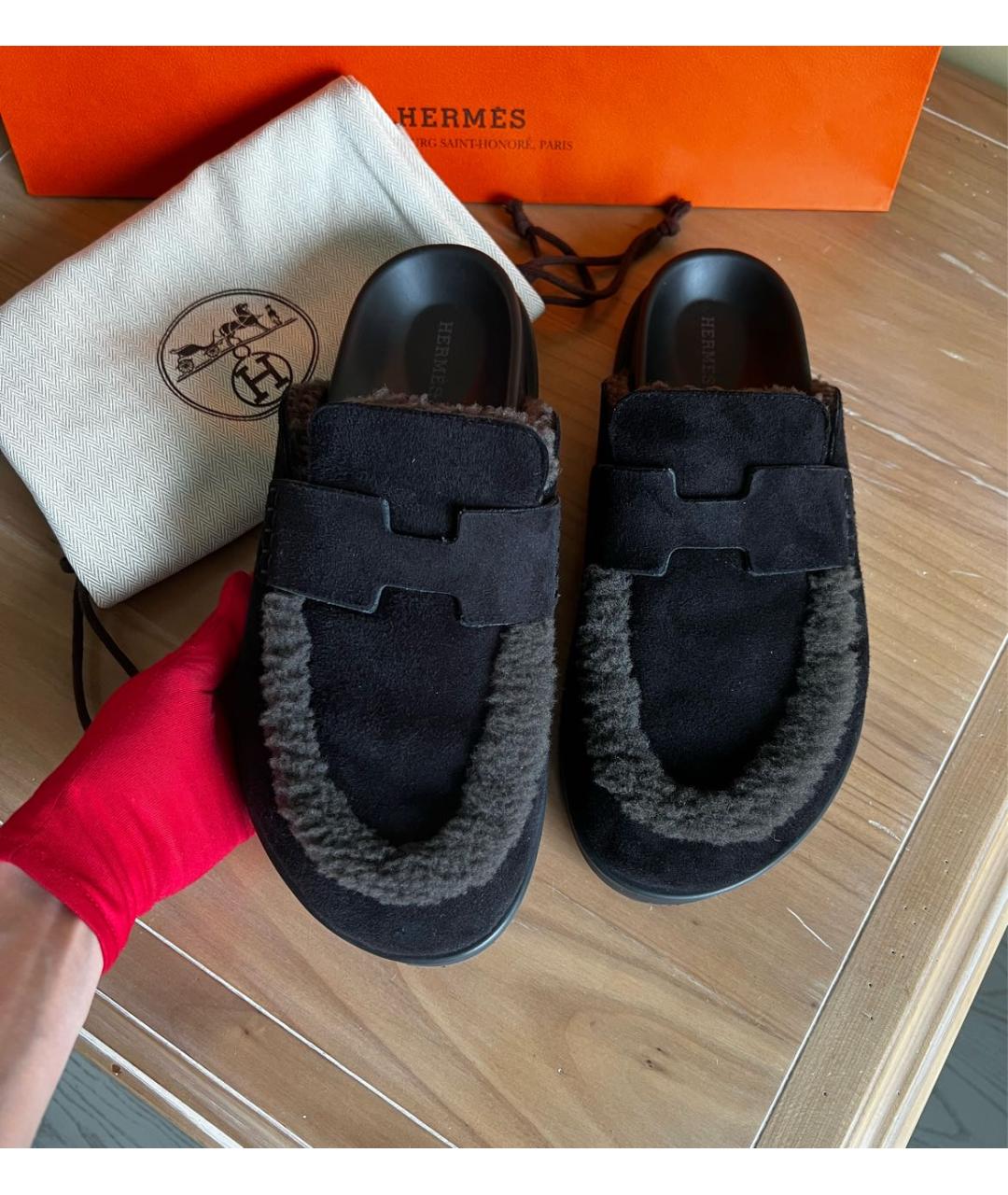 HERMES Черные замшевые сабо, фото 3