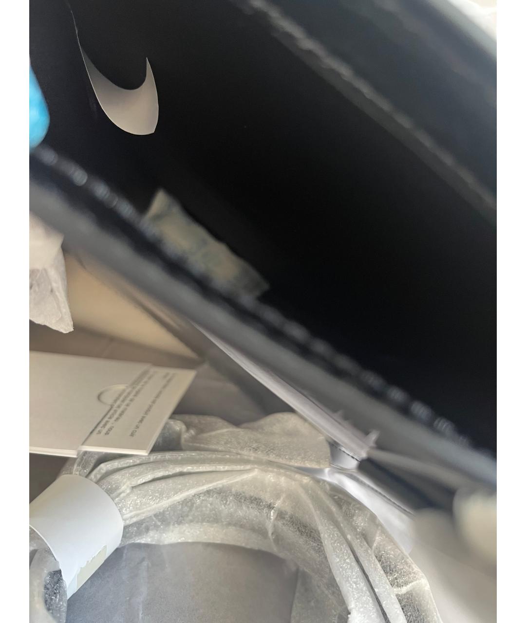 MARC JACOBS Черная сумка с короткими ручками из лакированной кожи, фото 9