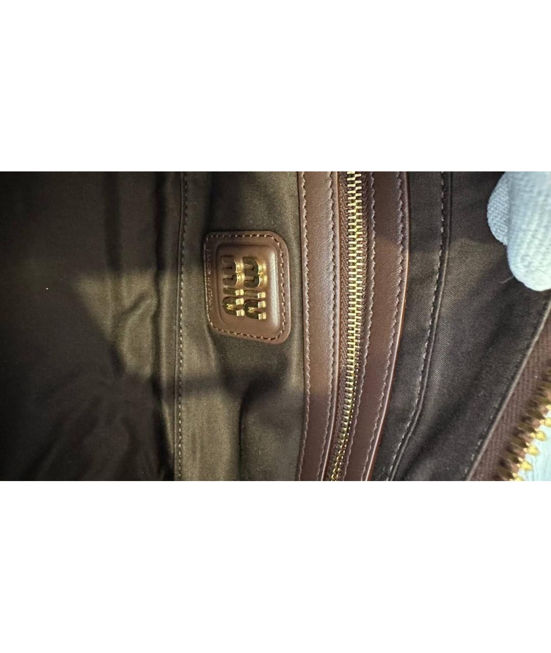 MIU MIU Коричневая кожаная сумка с короткими ручками, фото 4