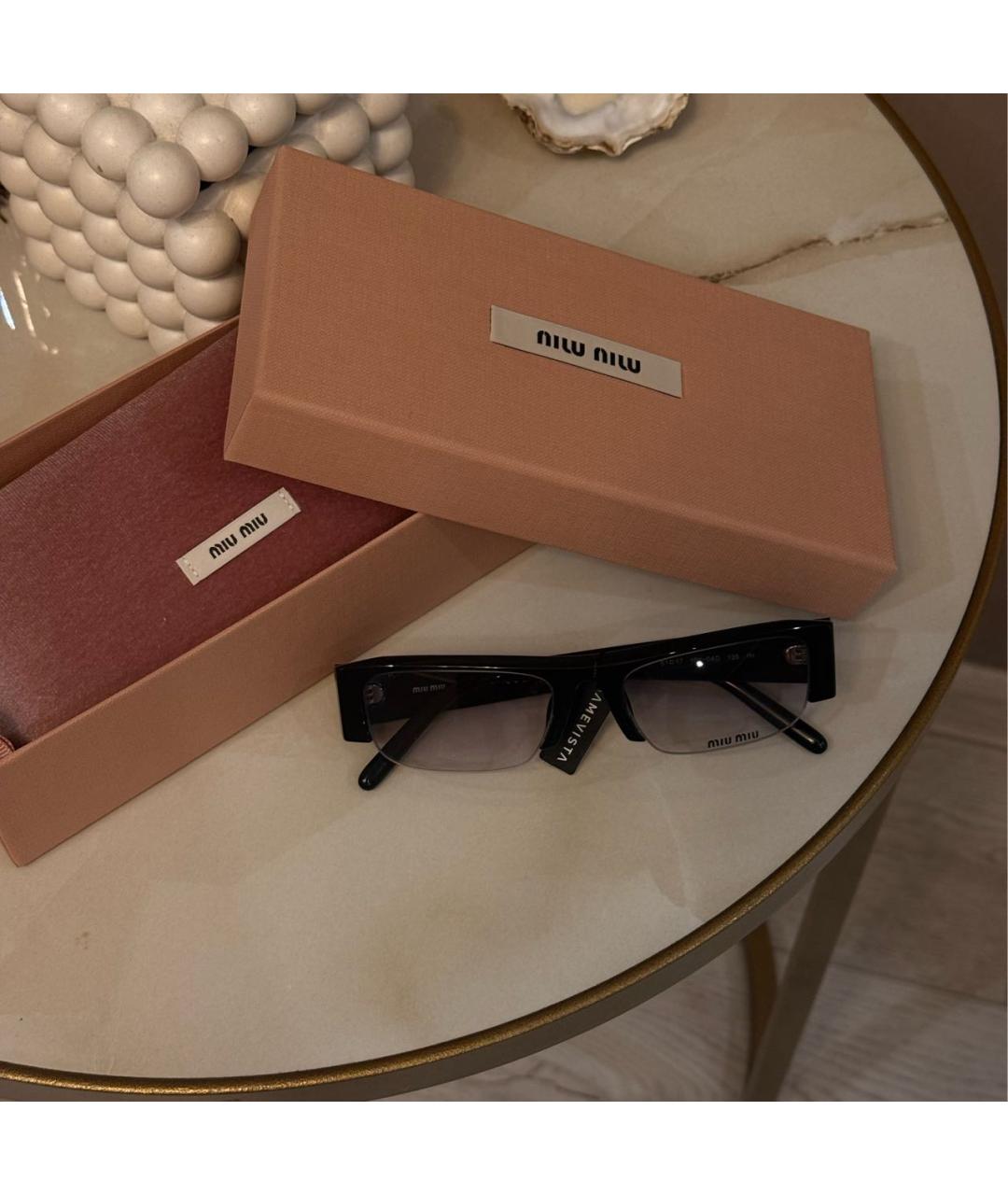 MIU MIU Черные пластиковые солнцезащитные очки, фото 3