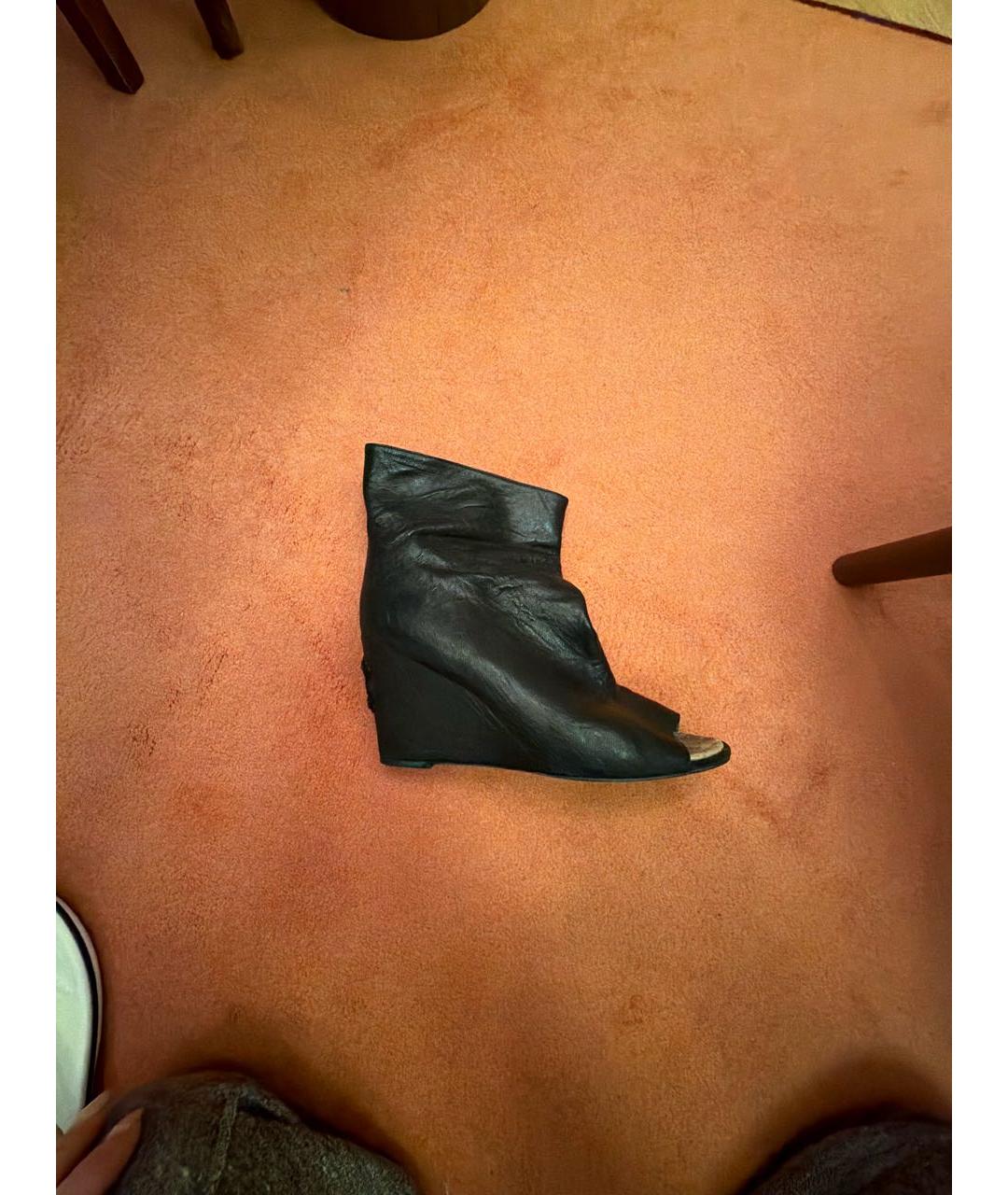 CHANEL Черные кожаные ботильоны, фото 6