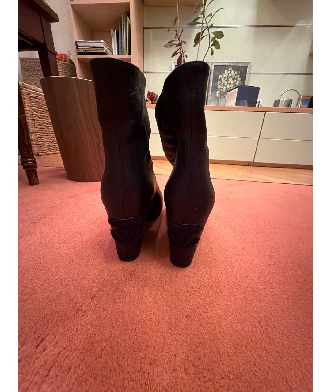 CHANEL Черные кожаные ботильоны, фото 4