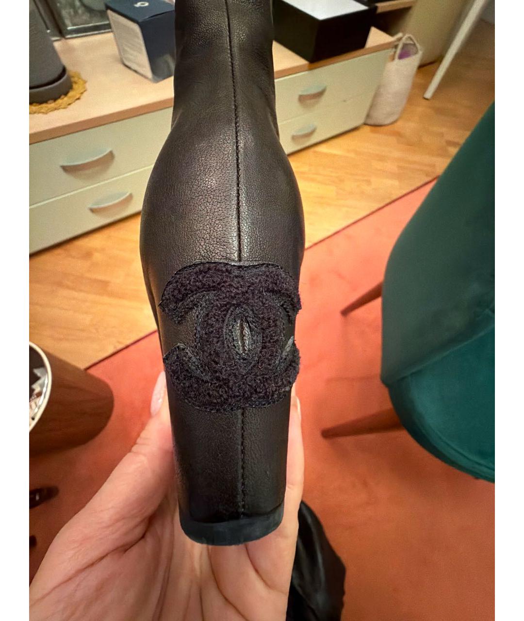 CHANEL Черные кожаные ботильоны, фото 5