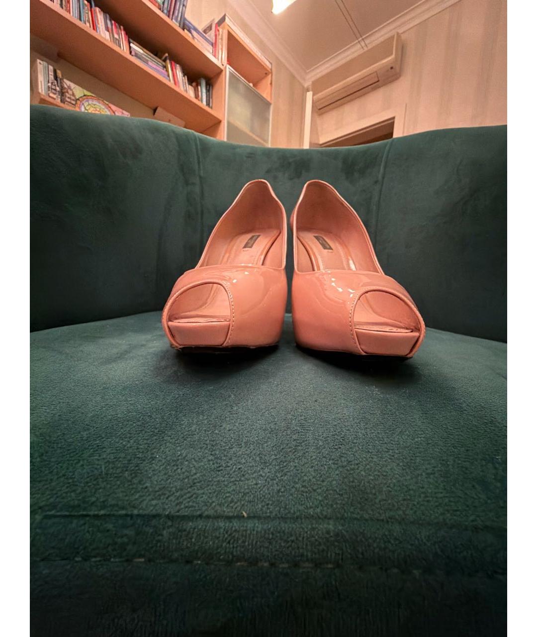 LOUIS VUITTON Бежевые туфли из лакированной кожи, фото 7