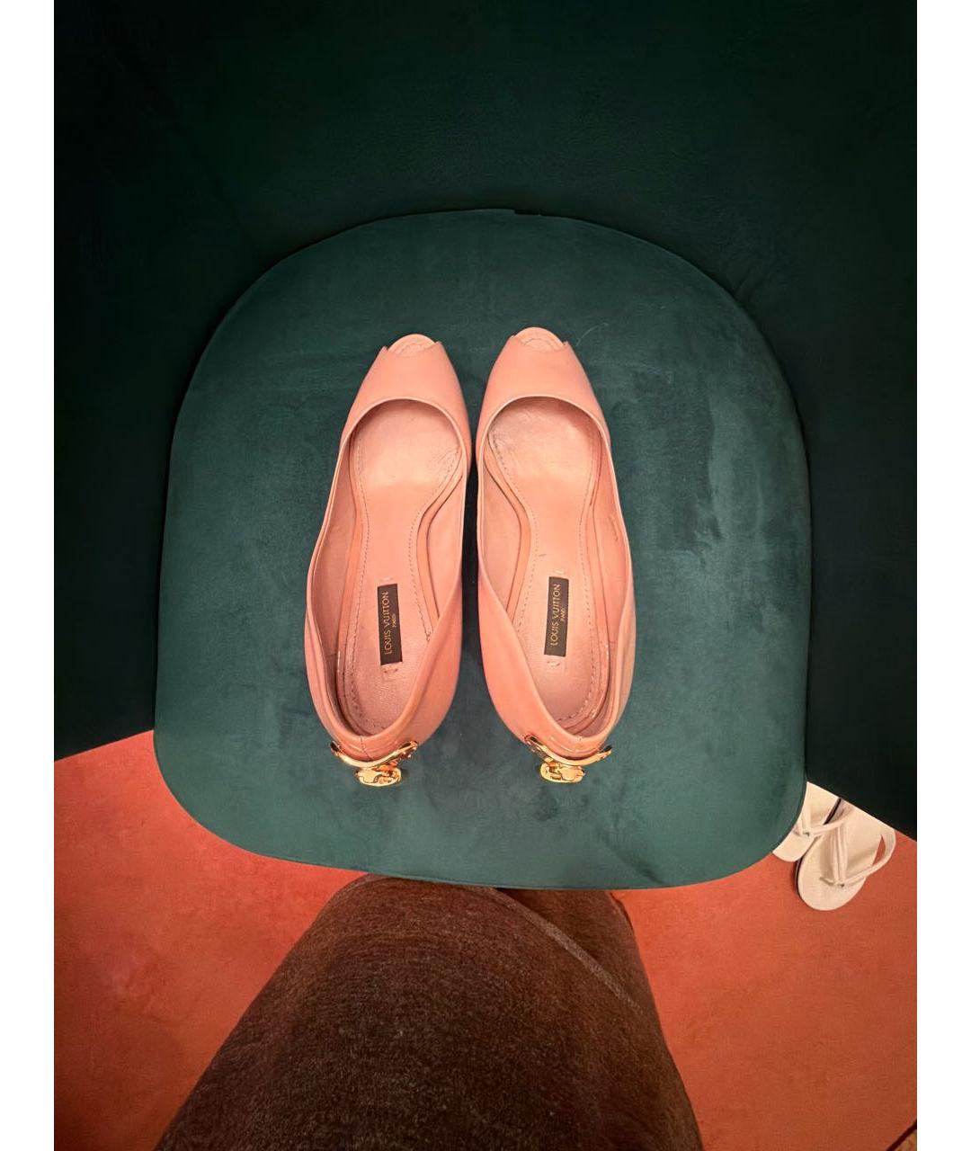 LOUIS VUITTON Бежевые туфли из лакированной кожи, фото 3