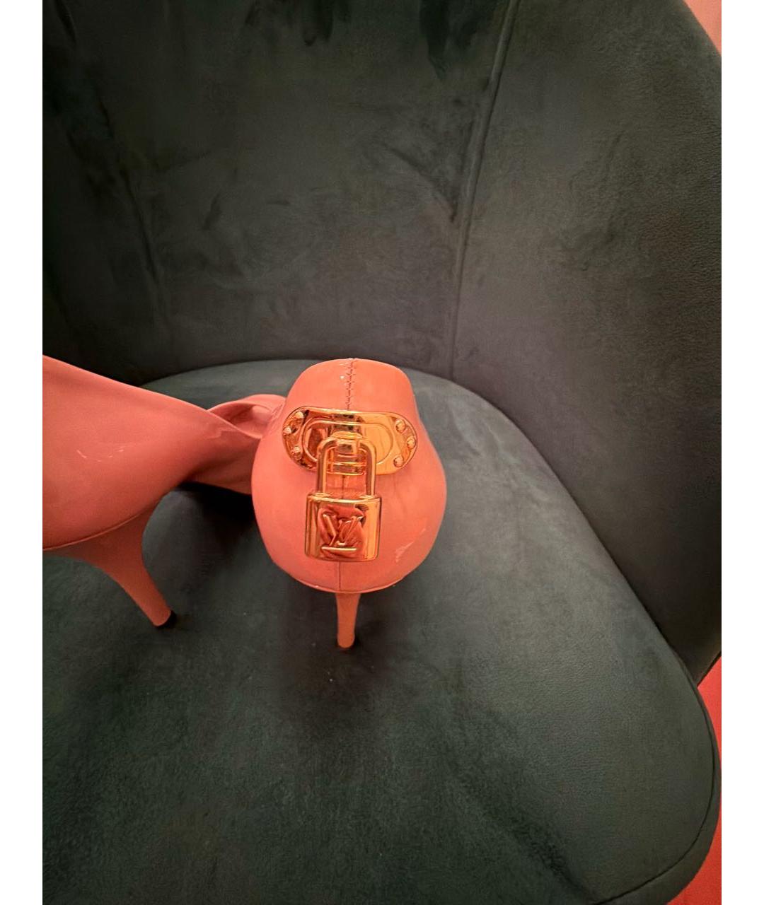 LOUIS VUITTON Бежевые туфли из лакированной кожи, фото 6