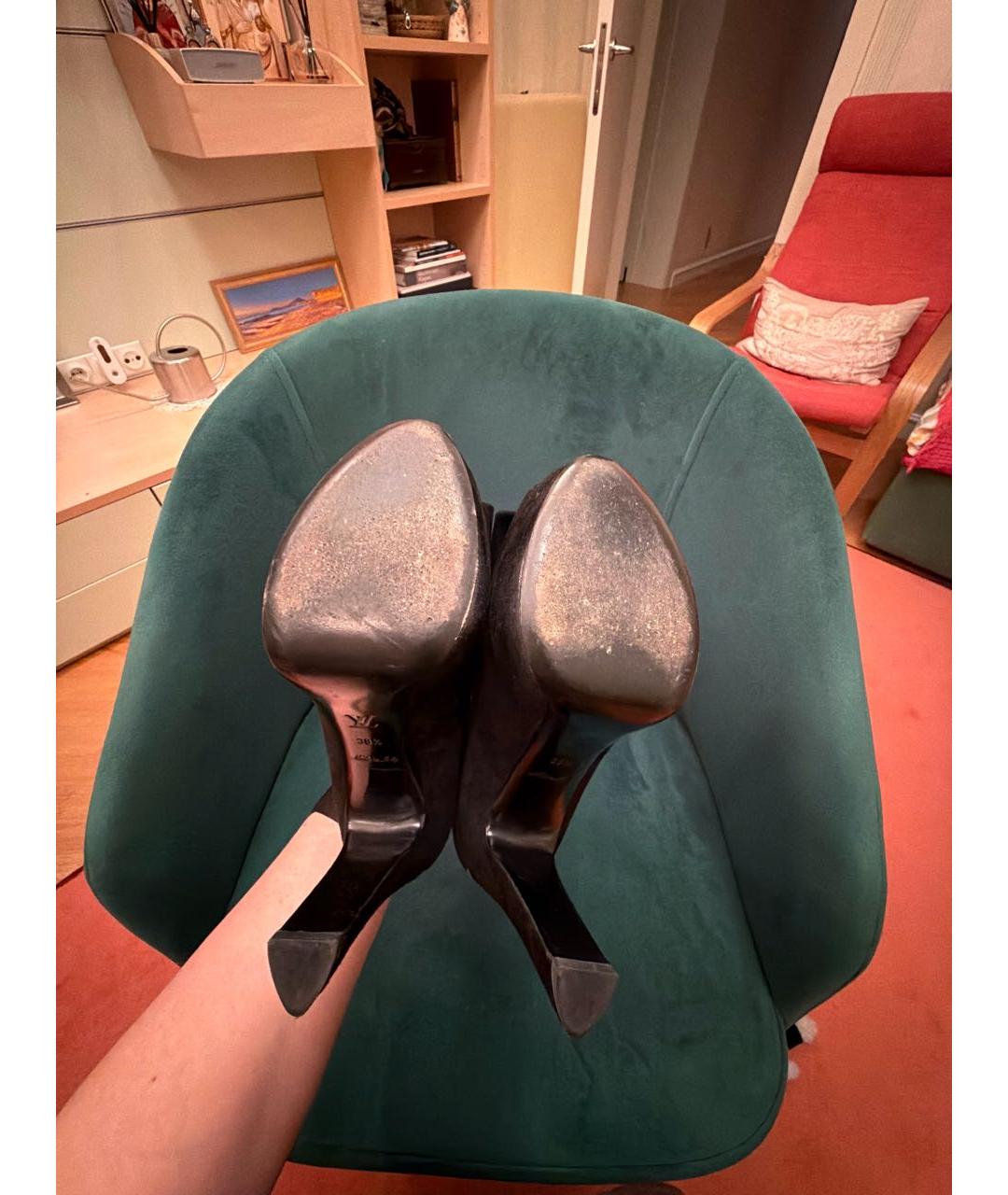 LOUIS VUITTON Черные замшевые туфли, фото 5