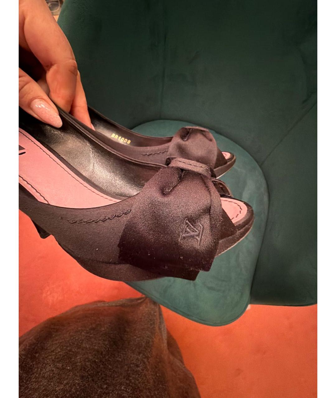 LOUIS VUITTON Черные текстильные туфли, фото 6