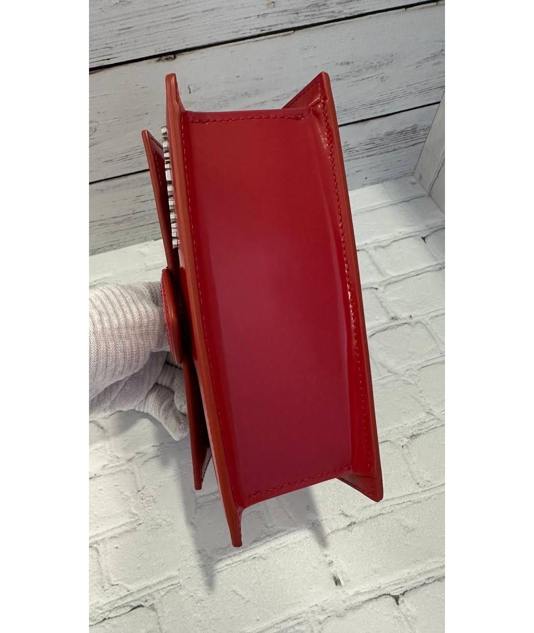 JACQUEMUS Красная сумка с короткими ручками из лакированной кожи, фото 8