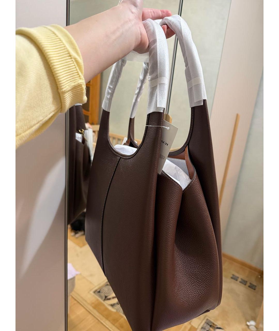 COACH Коричневая кожаная сумка с короткими ручками, фото 4