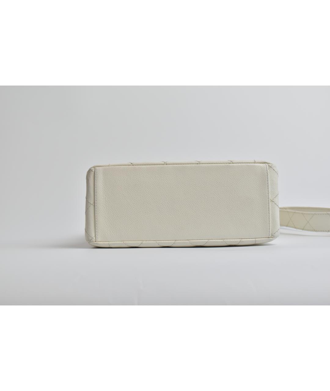 CHANEL Белая кожаная сумка через плечо, фото 5