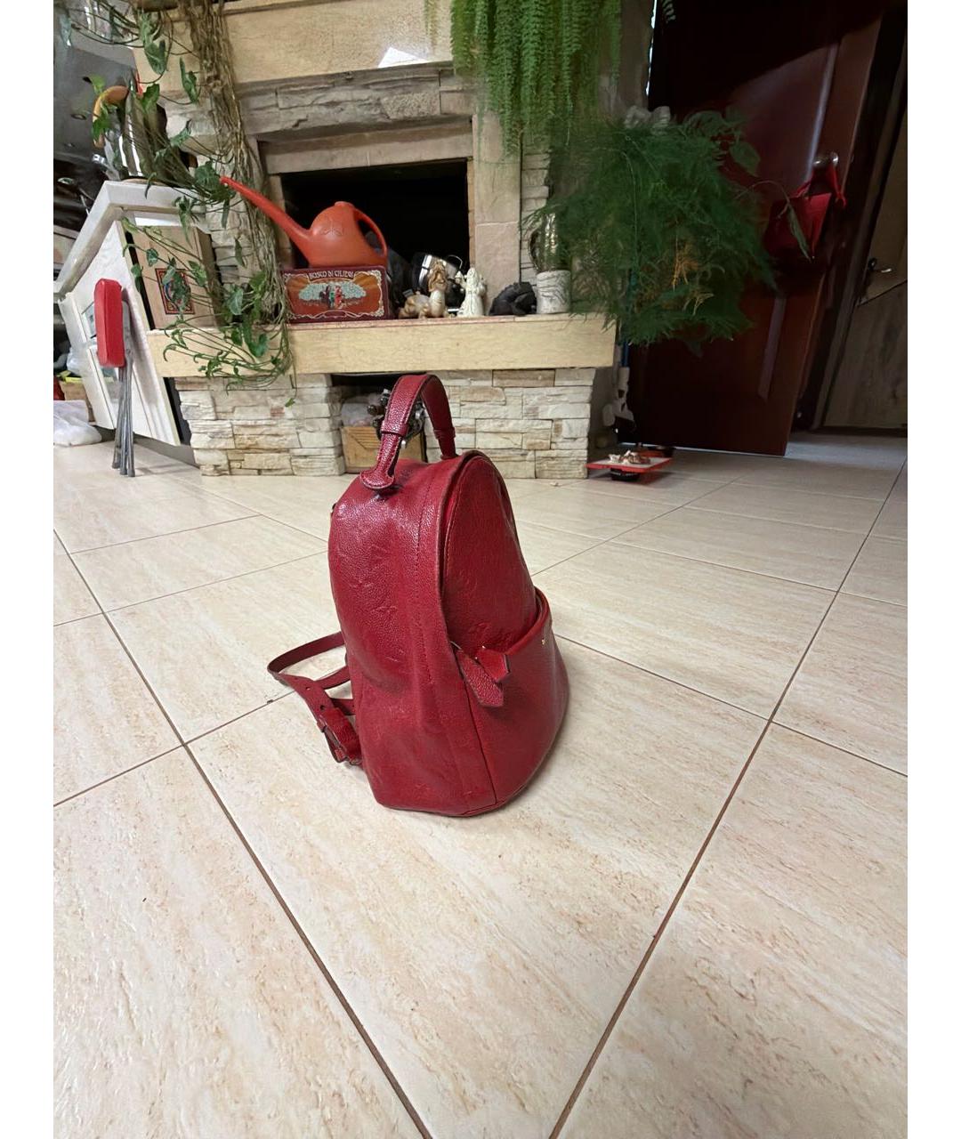 LOUIS VUITTON Красный кожаный рюкзак, фото 2