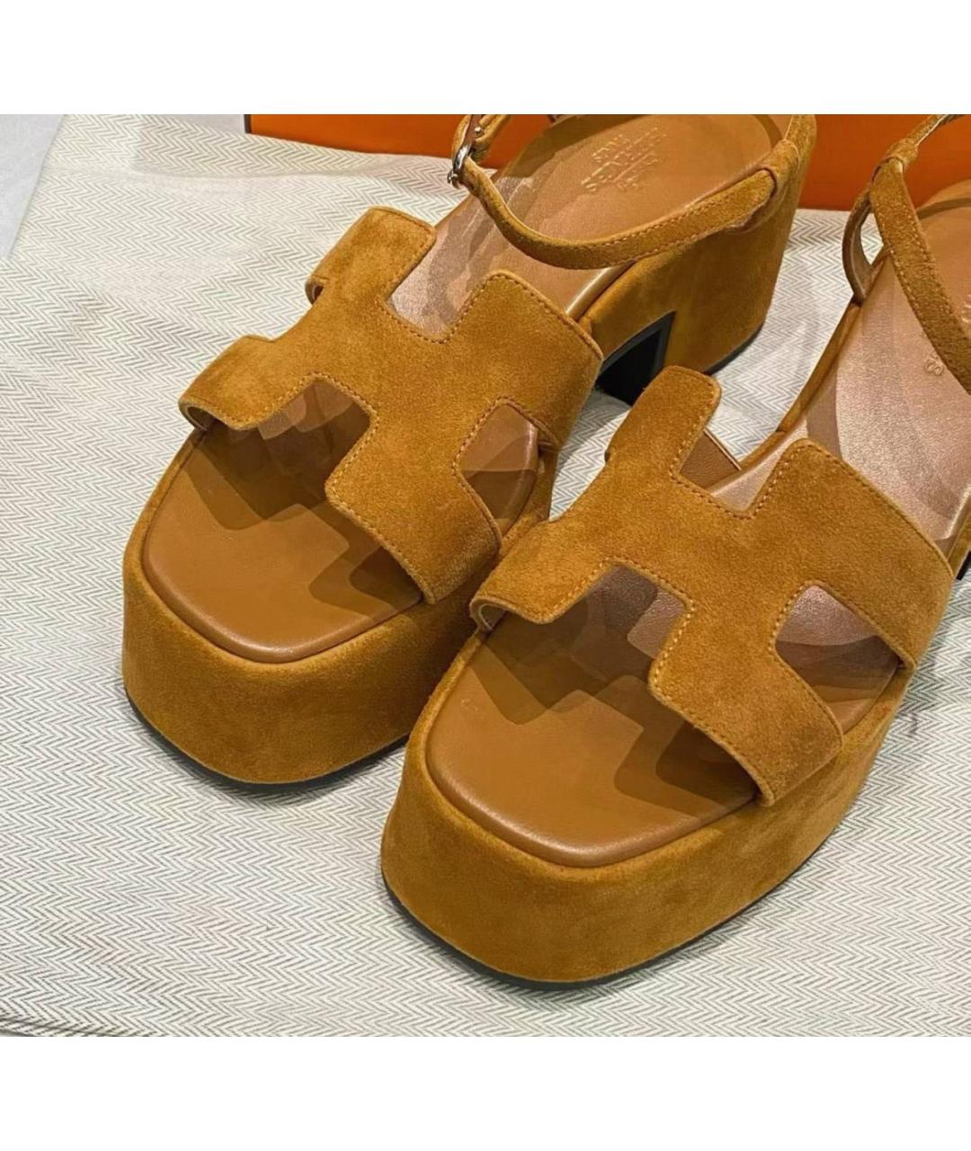 HERMES Коричневые замшевые босоножки, фото 4