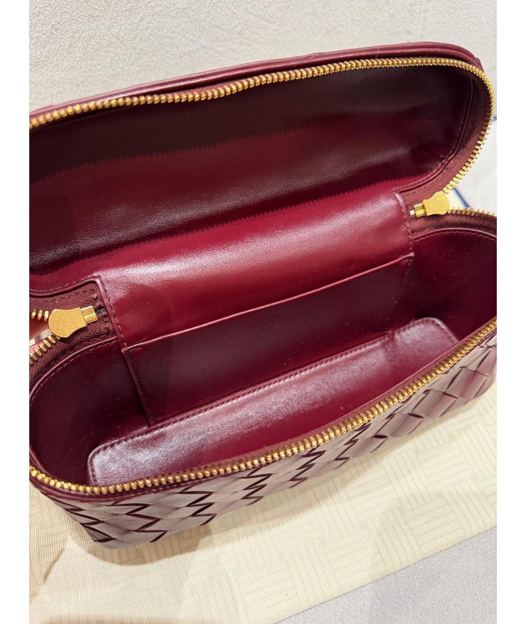 BOTTEGA VENETA Бордовая кожаная сумка с короткими ручками, фото 3