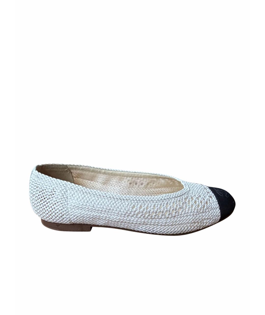 CHANEL Белые текстильные балетки, фото 1