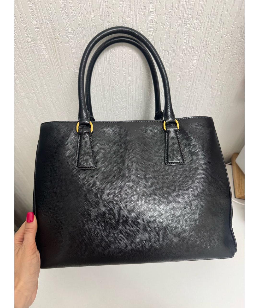 PRADA Черная кожаная сумка с короткими ручками, фото 2