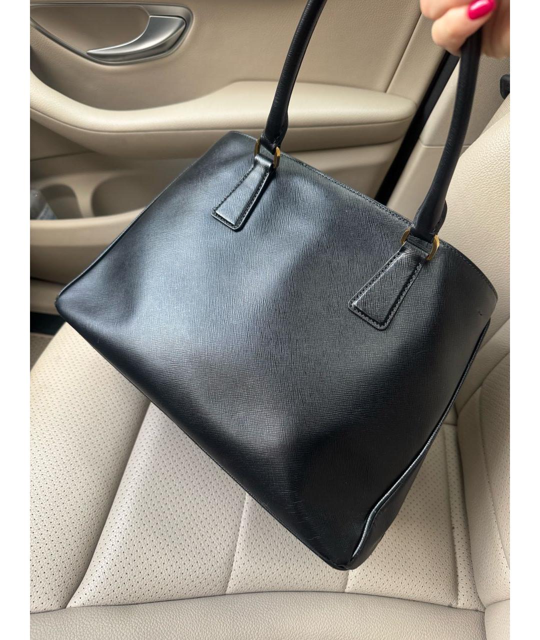 PRADA Черная кожаная сумка с короткими ручками, фото 8