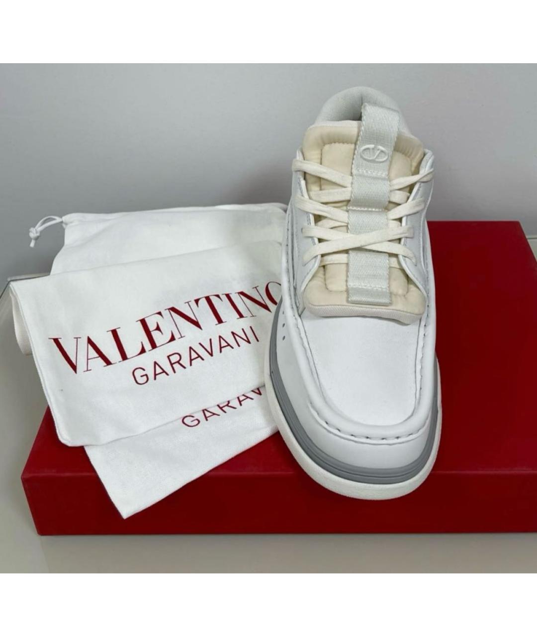 VALENTINO Белые кожаные низкие кроссовки / кеды, фото 5