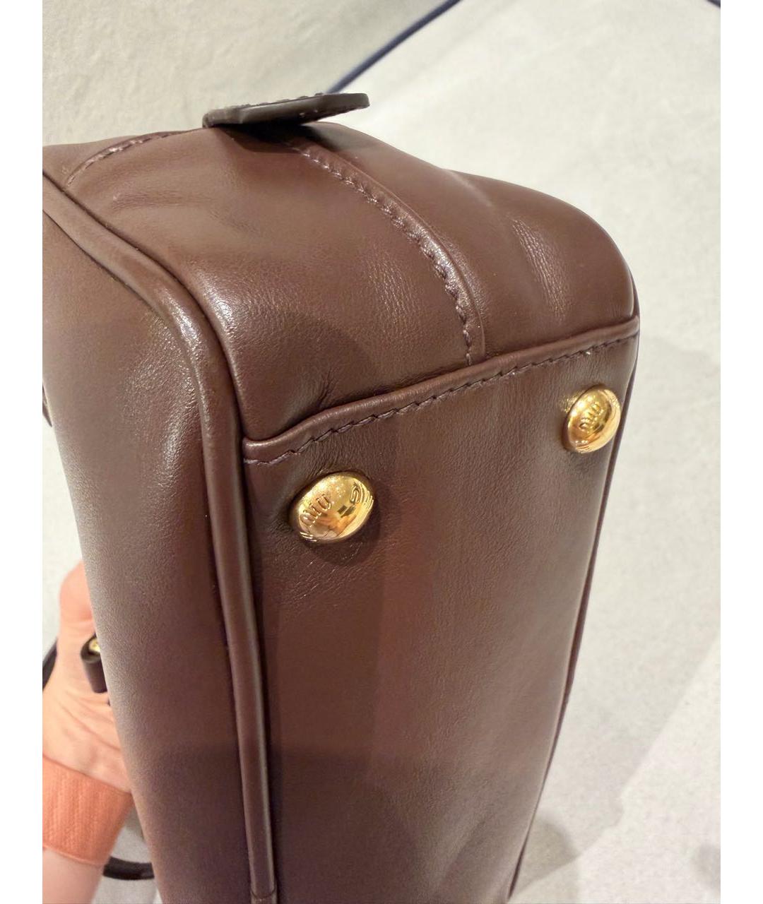 MIU MIU Коричневая кожаная сумка с короткими ручками, фото 8