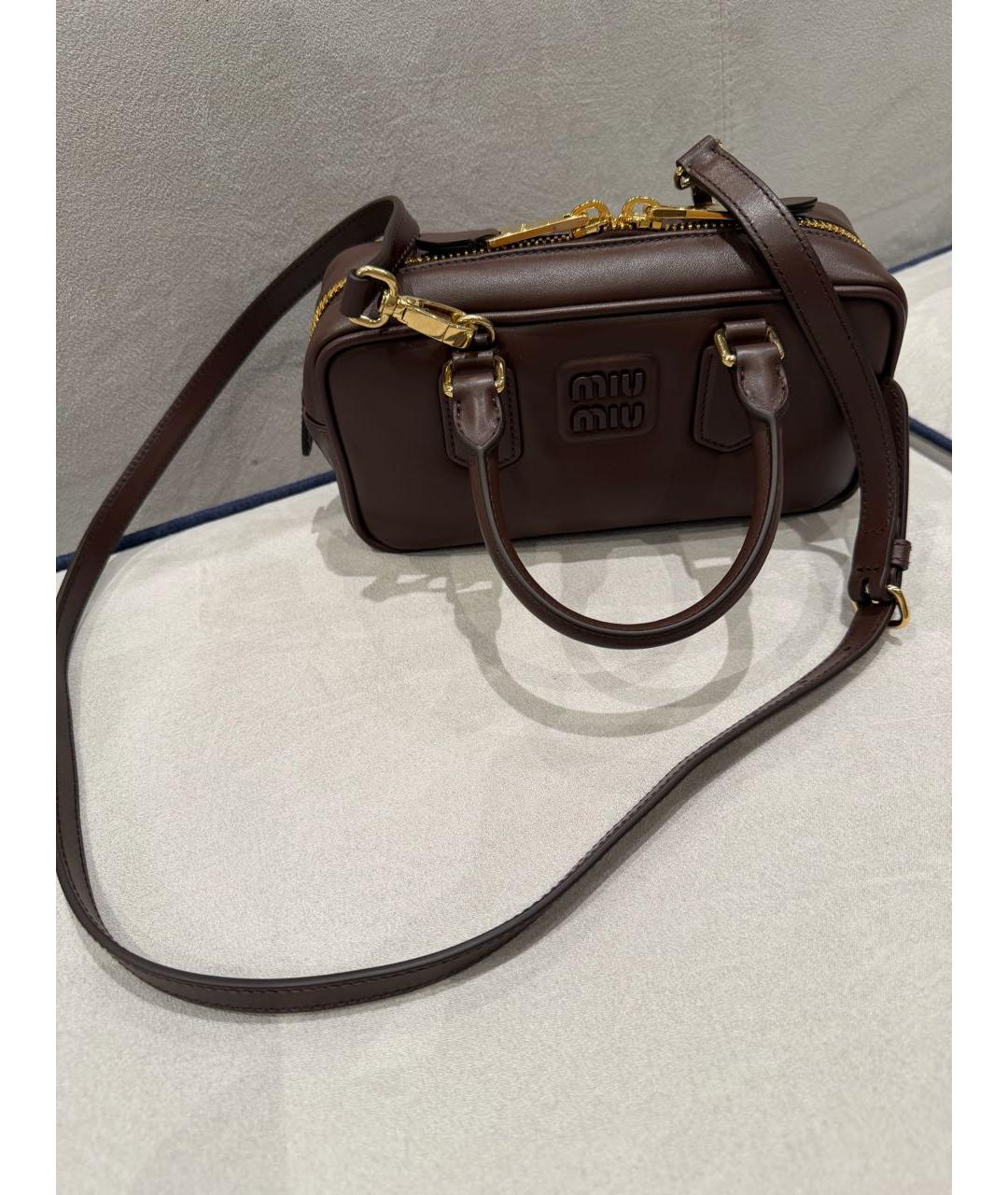 MIU MIU Коричневая кожаная сумка с короткими ручками, фото 6