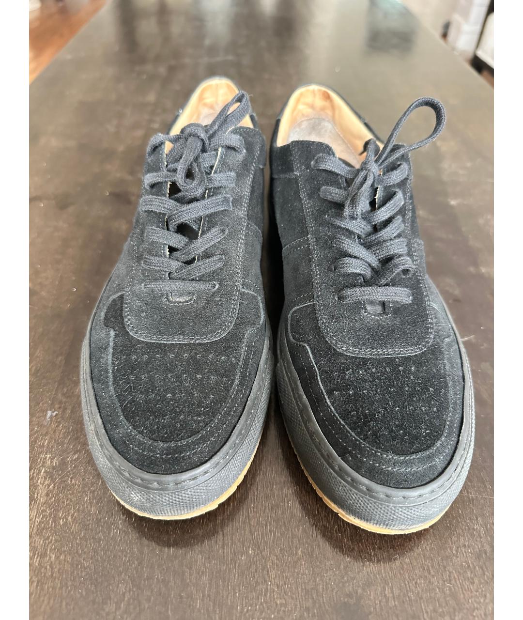 COMMON PROJECTS Черные замшевые низкие кроссовки / кеды, фото 2