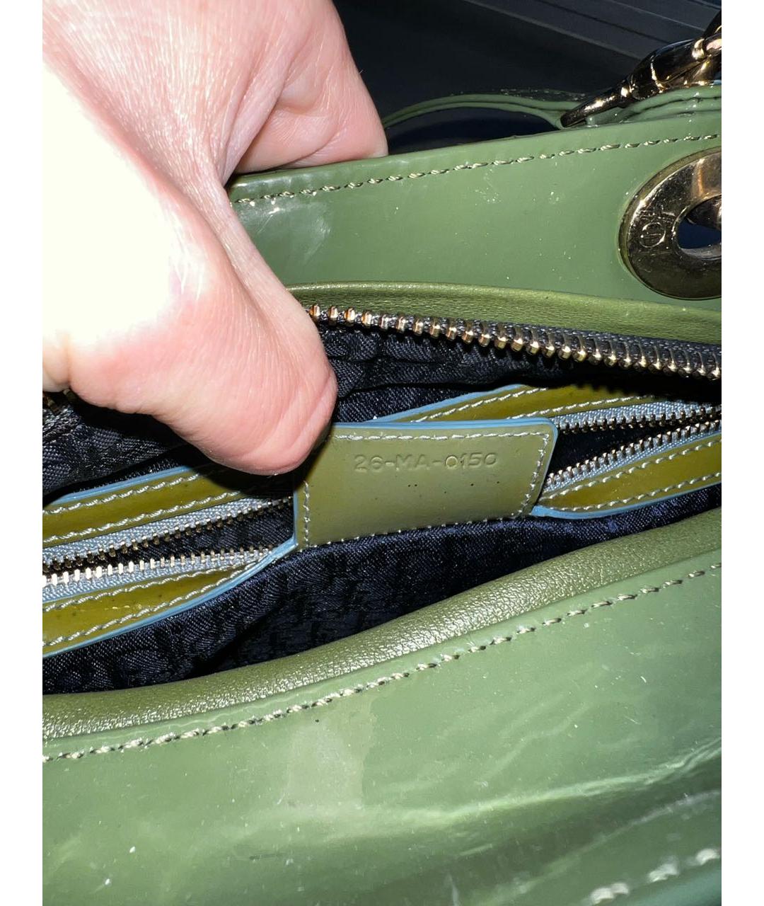 CHRISTIAN DIOR Зеленая сумка с короткими ручками из лакированной кожи, фото 8