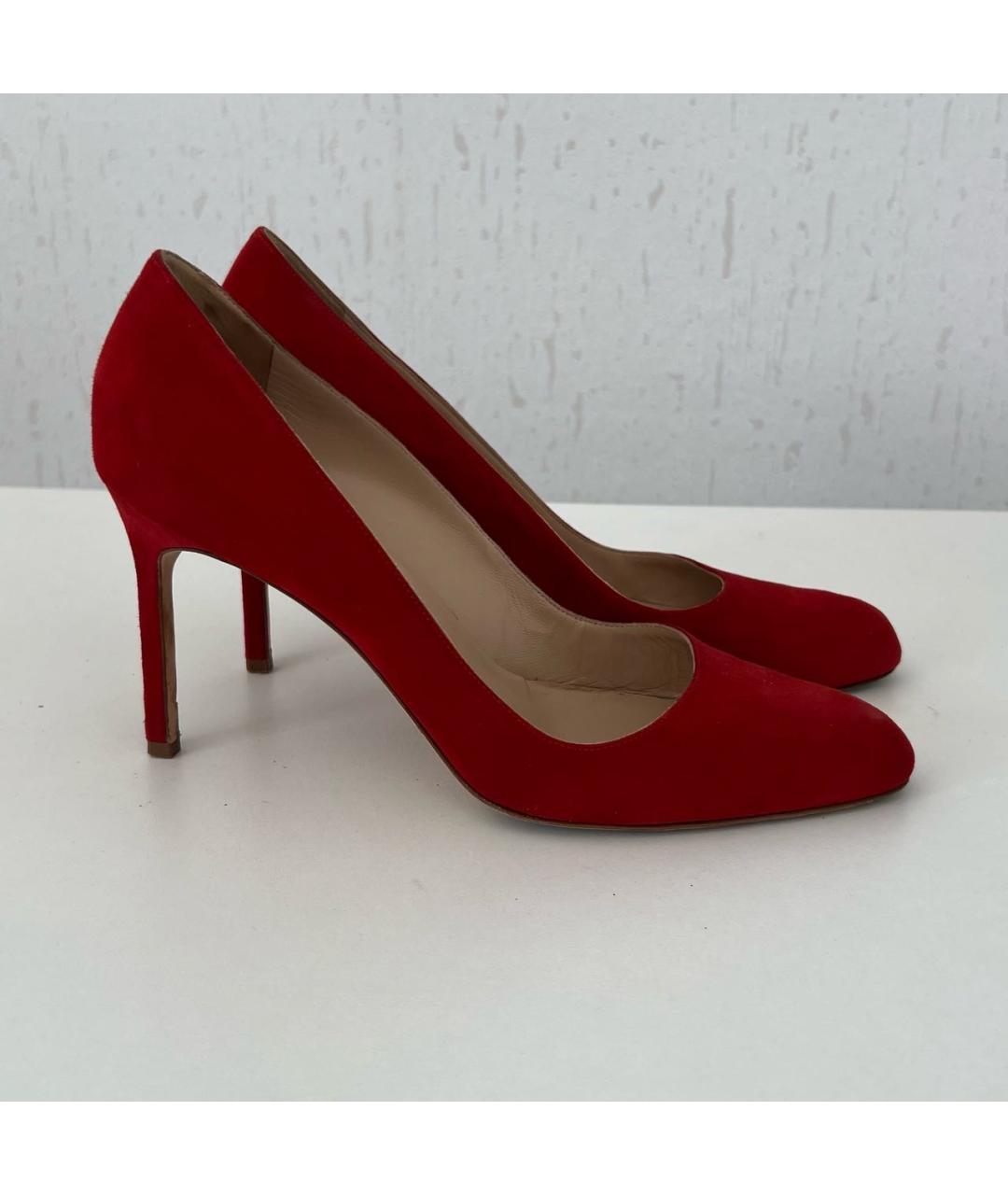 MANOLO BLAHNIK Красные замшевые туфли, фото 5