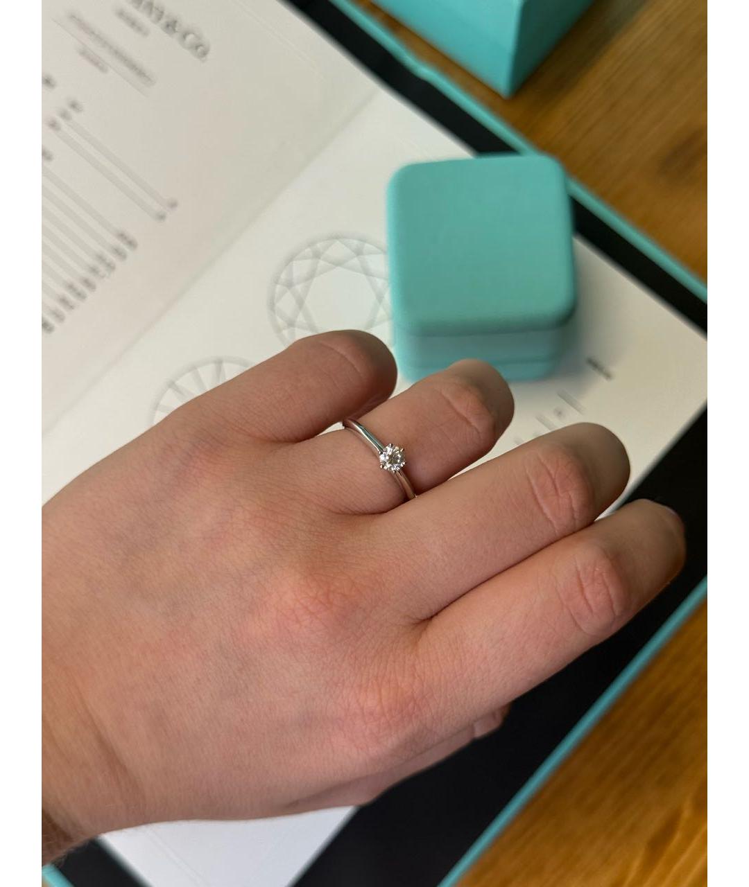 TIFFANY&CO Белое платиновое кольцо, фото 7