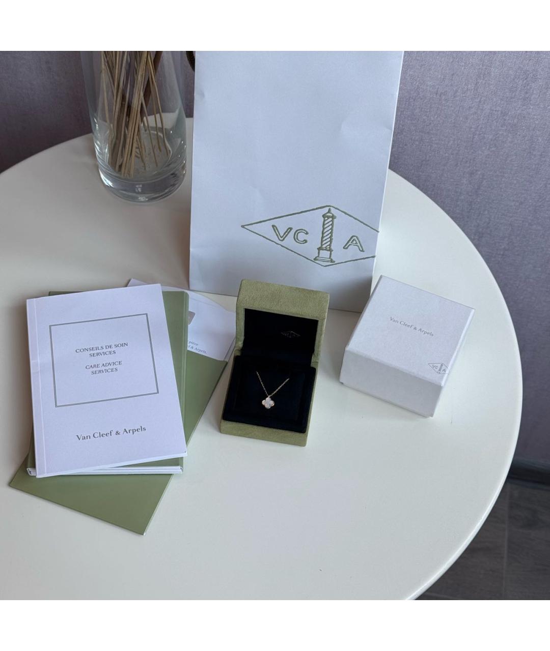 VAN CLEEF & ARPELS Белое колье из желтого золота, фото 3