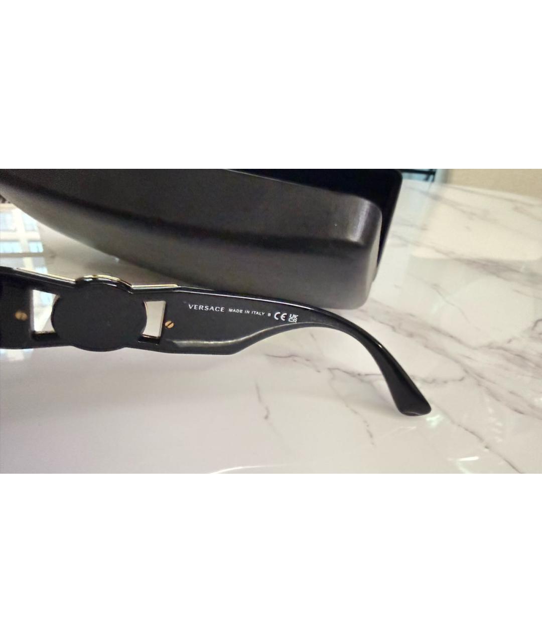 VERSACE Черные пластиковые солнцезащитные очки, фото 2
