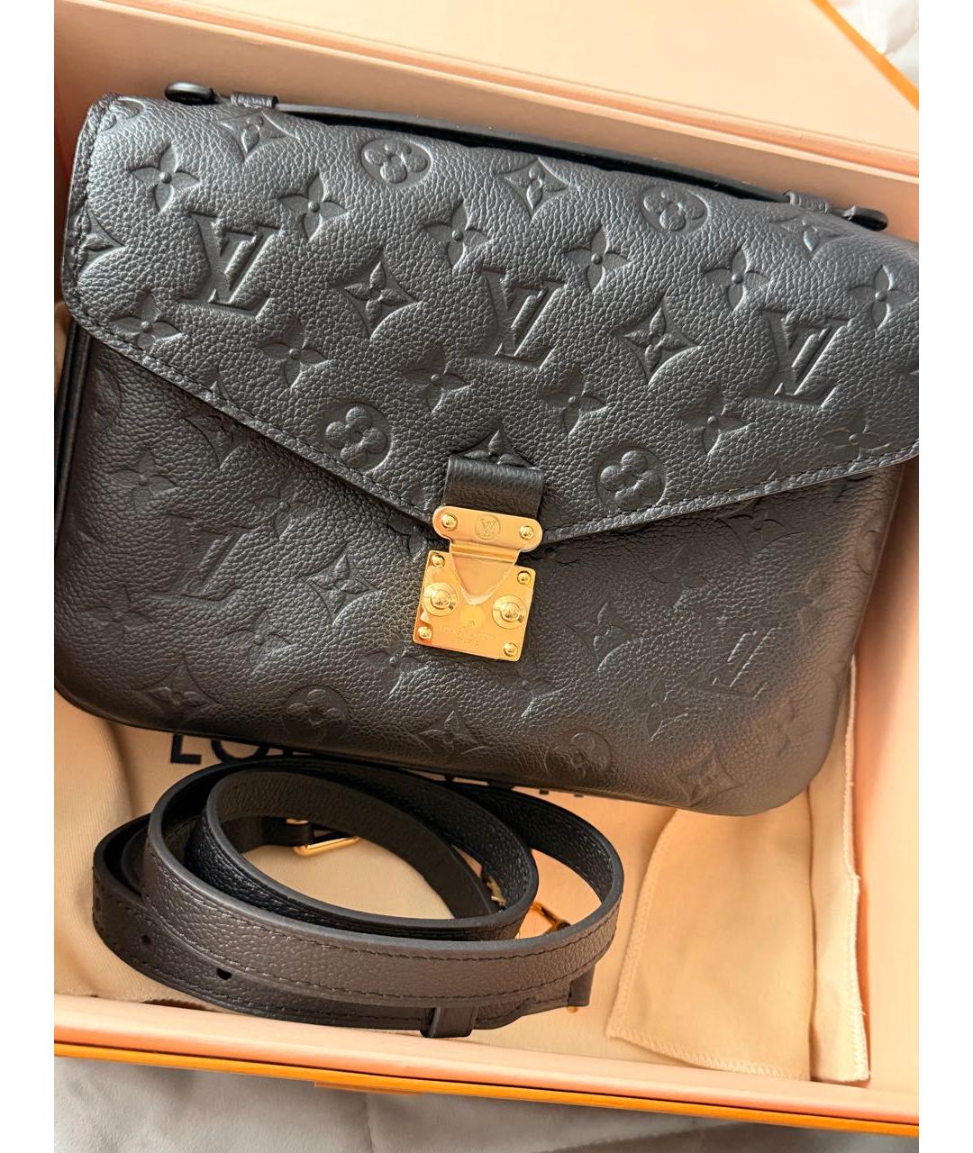LOUIS VUITTON Черная кожаная сумка с короткими ручками, фото 5