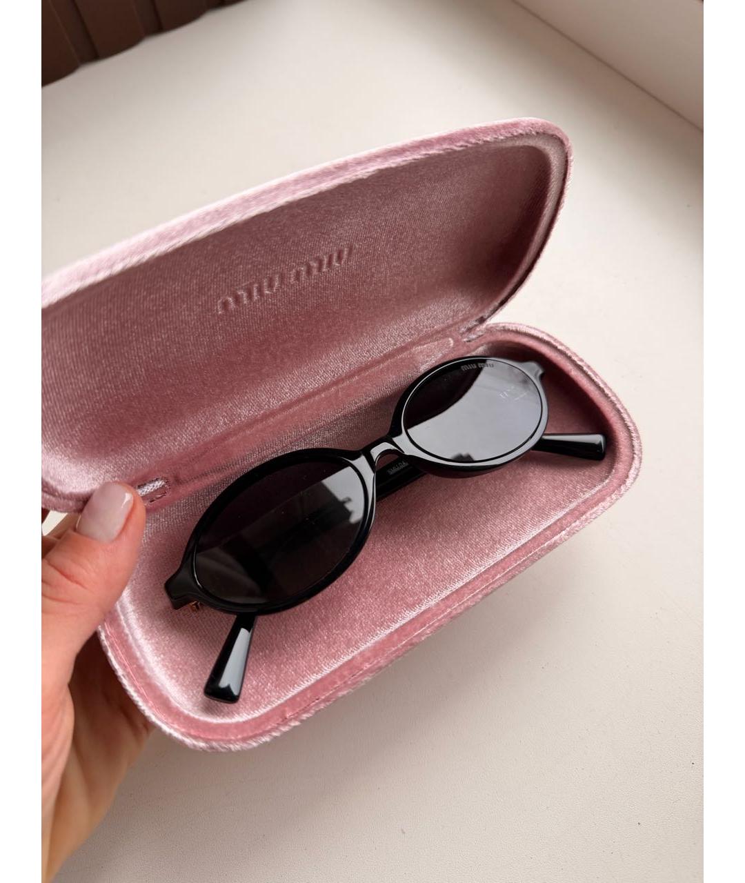 MIU MIU Черные пластиковые солнцезащитные очки, фото 2