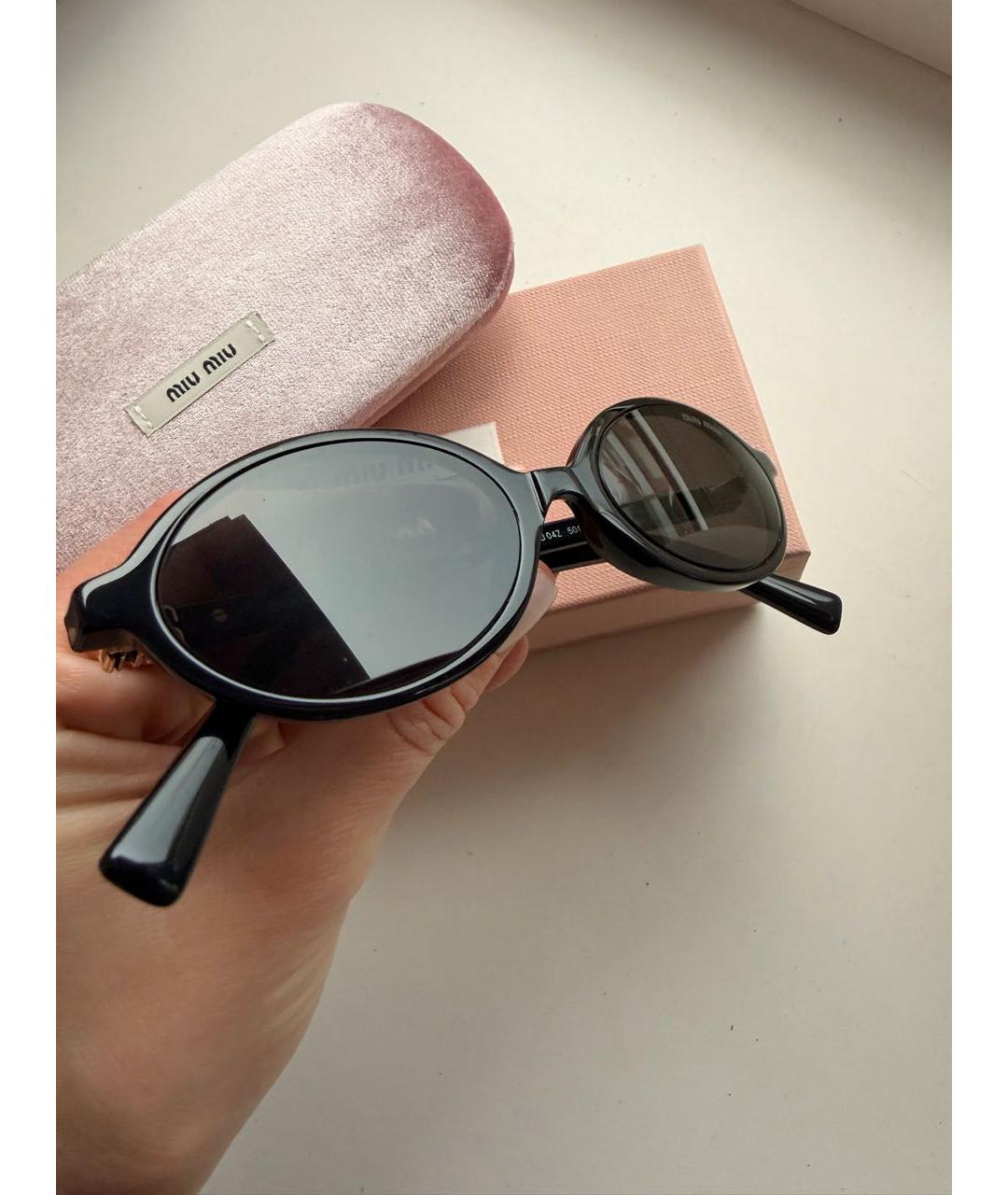 MIU MIU Черные пластиковые солнцезащитные очки, фото 3