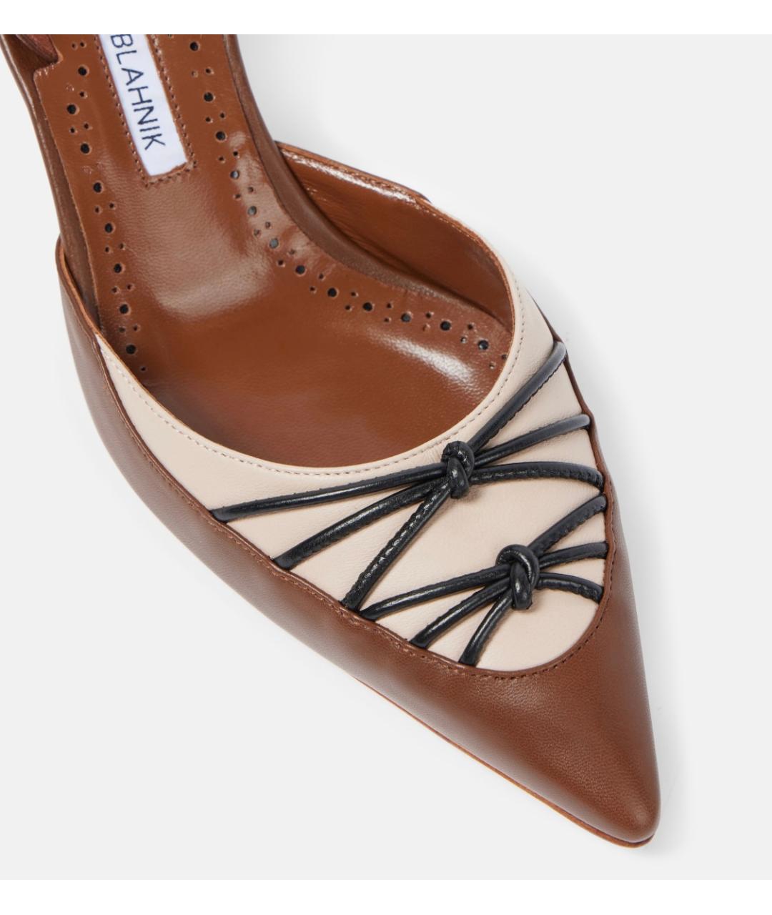 MANOLO BLAHNIK Коричневые кожаные лодочки на низком каблуке, фото 5