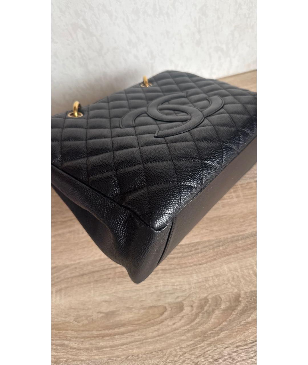 CHANEL Черная кожаная сумка тоут, фото 3