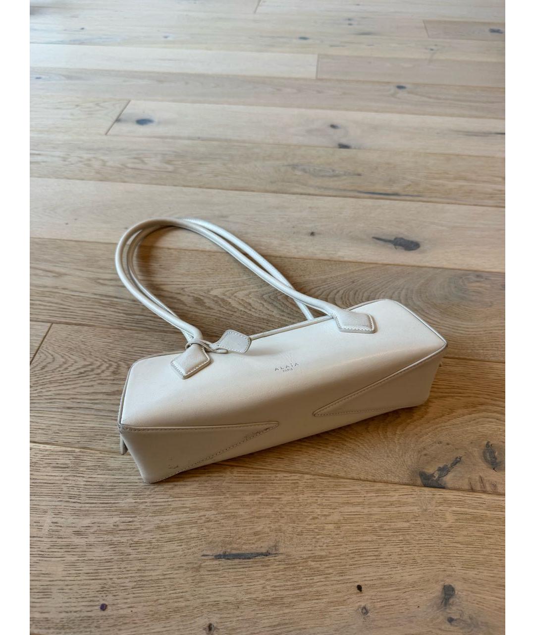 ALAIA Белая кожаная сумка через плечо, фото 3